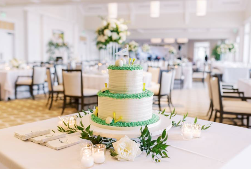 Golf themed wedding cake at Sawgrass Country Club
